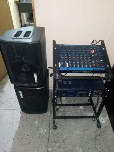 Mesa de som Oneal OMX8 + Duas caixas de som de 12.