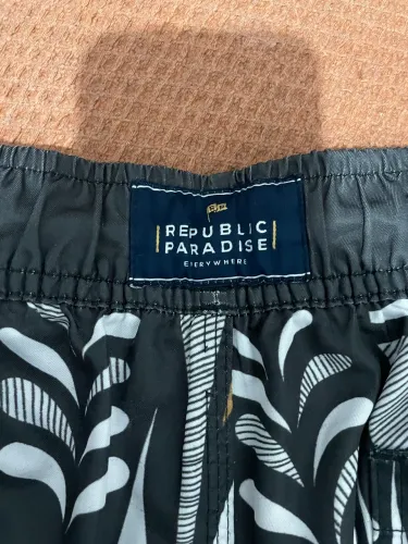 Short Republic Paradise (Original)