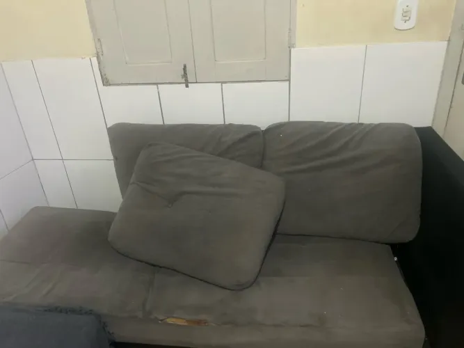 Vendo esse sofá por motivo de ter comprado outro
