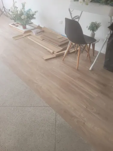 Piso Vinilico Amadeirado