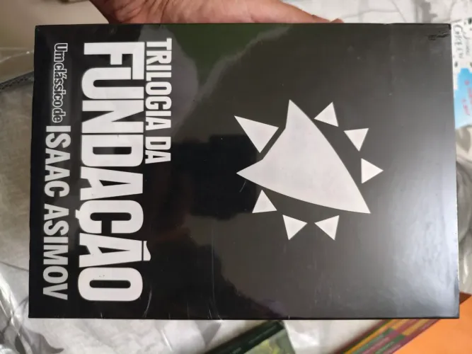 Trilogia livros A Fundação Isaac Asimov lacrado