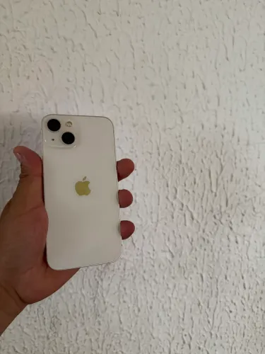 Vendo iPhone 13 128g com carregador , capinha e nota . Valor 1.750$