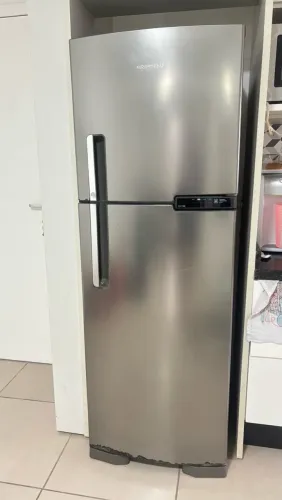 Vendo Geladeira Inox Brastemp usada