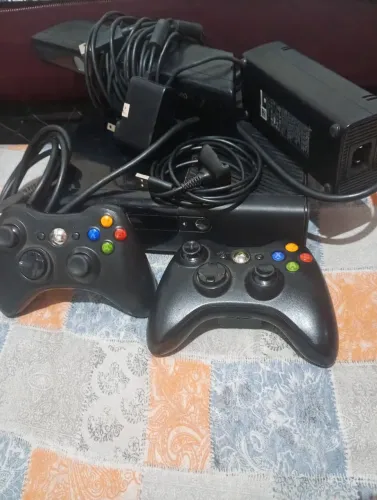 Vendo ou troco Xbox 360 super slim