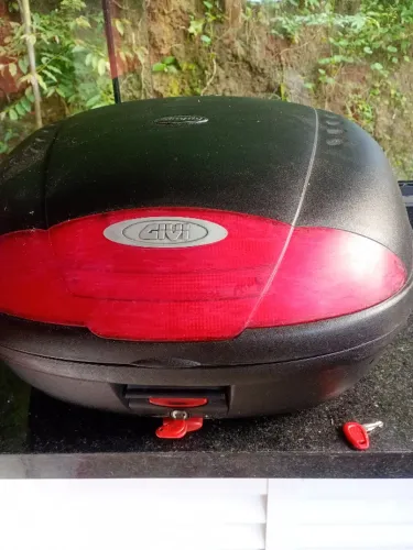 Baú moto Givi