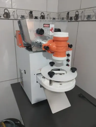 MÁQUINA DE SALGADO + MASSADEIRA COMPACTA PRINT SUPER NOVA