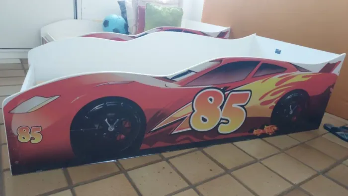 Cama infantil tema filme carros 1,52 X 72