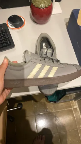 Tênis ADIDAS original 41 (forma pequena calça melhor 39/40) - ORIGINAL