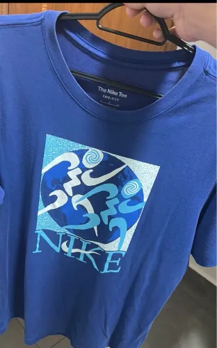 camiseta nike tamanho P dry fit sem detalhes