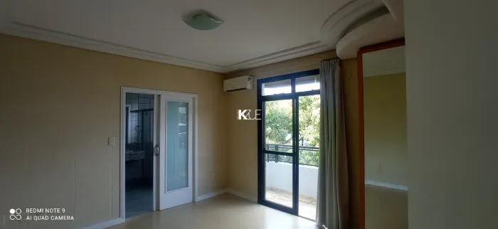 Cobertura com piscina e vista mar de 3 Quartos 270m² no Estreito!!