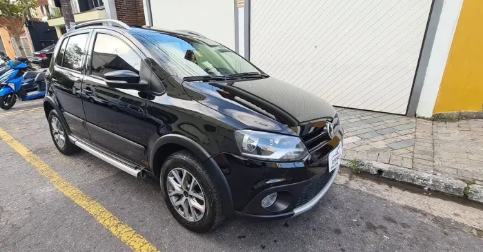 Volkswagen Crossfox 1.6 MI Total Flex 8V 5P 2013