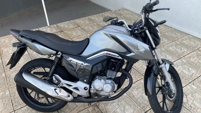 VENDO OU TROCO HONDA FAN  2020 
