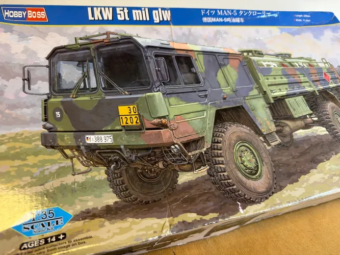 Modelo HobbyBoss LKW 5T mil glw