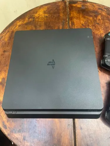 PS4 - Playstation 4 + 2 Controles + 6 Jogos