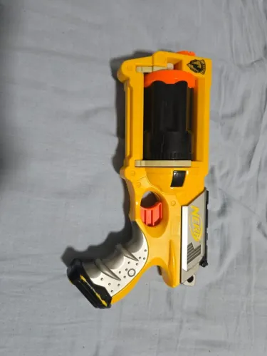 Revolver NERF N-Strike Maverick REV-6