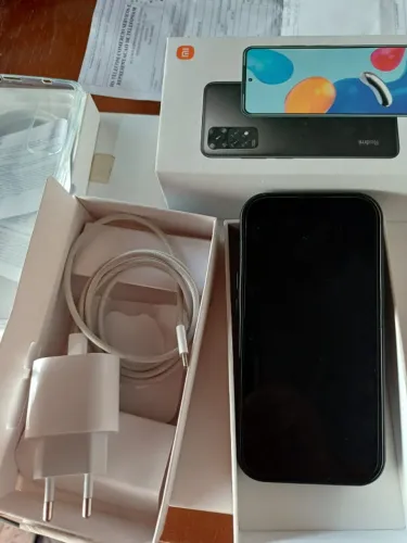 iPhone 15 256 GB - Excelente estado -Capa de couro Original. 84% bateria