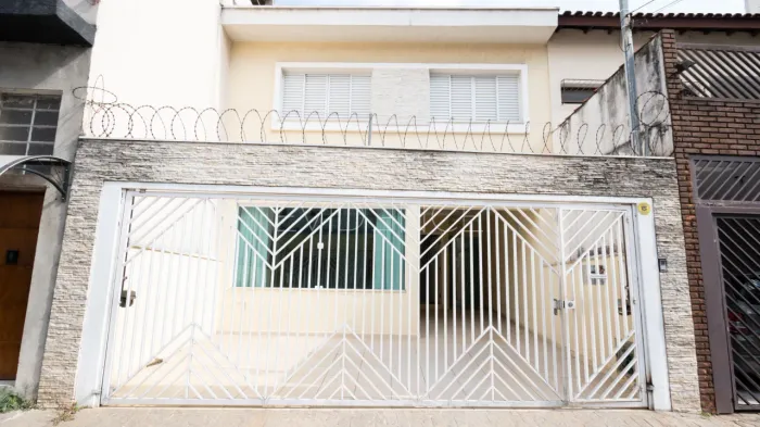 Sobrado à venda no Tatuapé com 121 m² com 3 dormitórios e 2 vagas