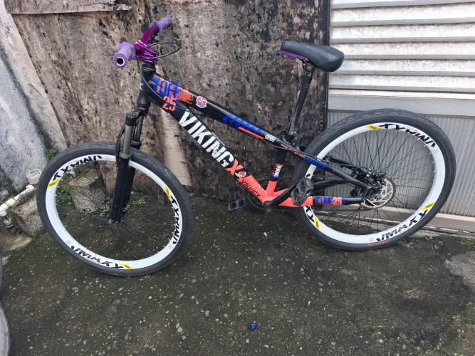 Vende-se ou troco bike vikingx tuff 25 zerado 