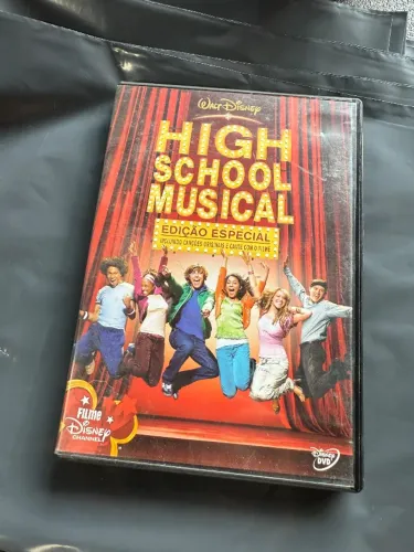 2 DVDs HIGH SCHOOL MUSICAL EDIÇÃO ESPECIAL e FILME TERRA DE SONHOS