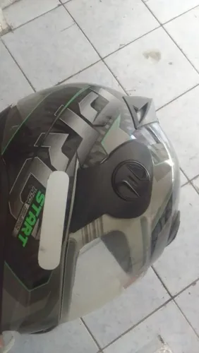 Capacete