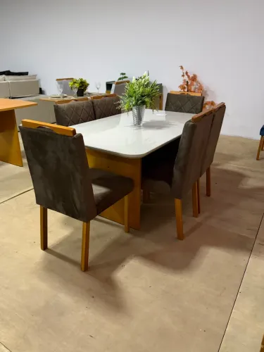 Mesa de Jantar com 6 cadeiras Alice