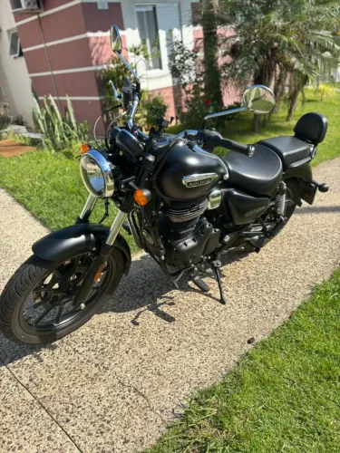 Moto meteor 350 muito pouco usada.