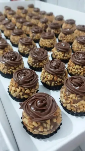 DOCINHOS DE FESTA