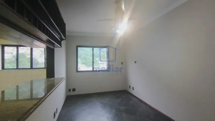 Excelente Apartamento para Alugar 2 dormitórios, com vaga suficiente.