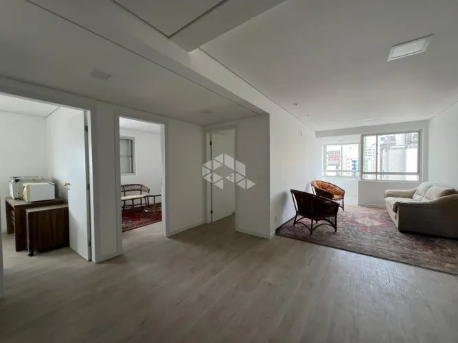 APARTAMENTO 3 QUARTOS SENDO 1 SUÍTE 1 VAGA DE GARAGEM A 1 QUADRA DA BEIRA MAR NORTE FLORIA