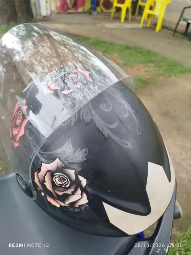Capacete
