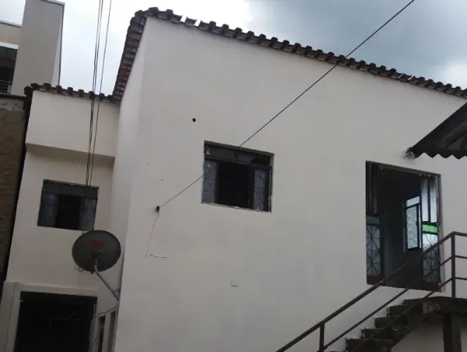 Alugo Ap de fundos no Amaro Lanari Coronel Fabriciano
