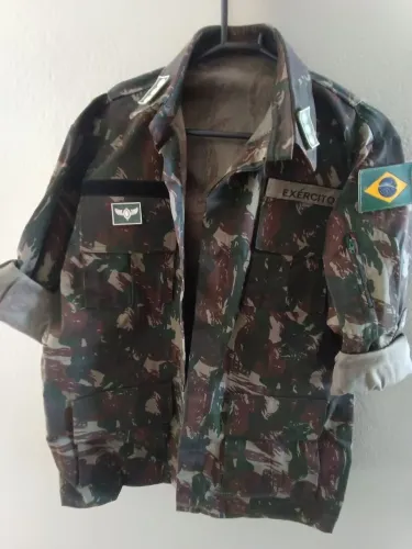 Roupa camuflada G