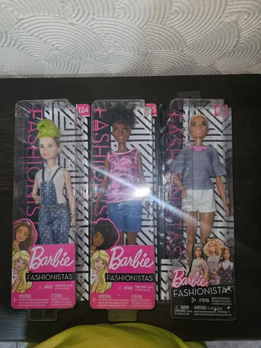 Barbies fashionista kit com 3 bonecas 