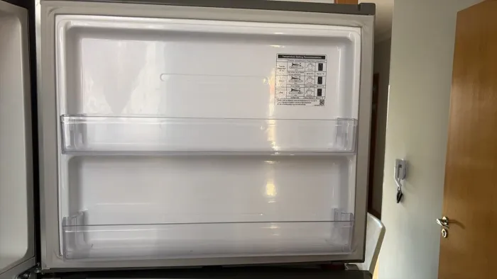Vendo geladeira Samsung com defeito motor