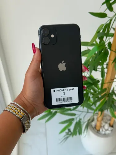 iPhone 11 64 gigas funcionando tudo