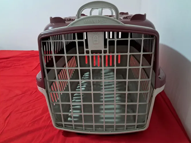 Caixa de Transporte para Cães e Gatos MMA Pet em Ótimo Estado