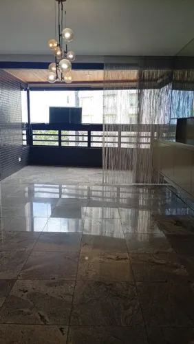 4 suítes + dce na ponta verde