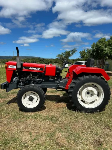 Trator Agrícola Agrale 4200 Reformado