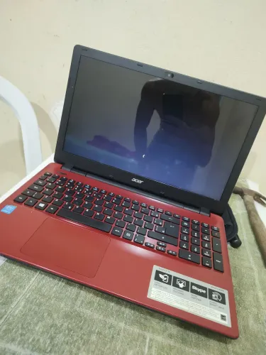 Vendo notebook Acer bateria dua 4h