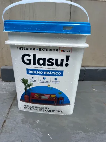 Tinta semibrilho lavável