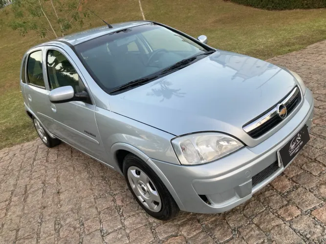 Chevrolet Corsa Hat. Premium 1.4 8V Econoflex 5P 2009