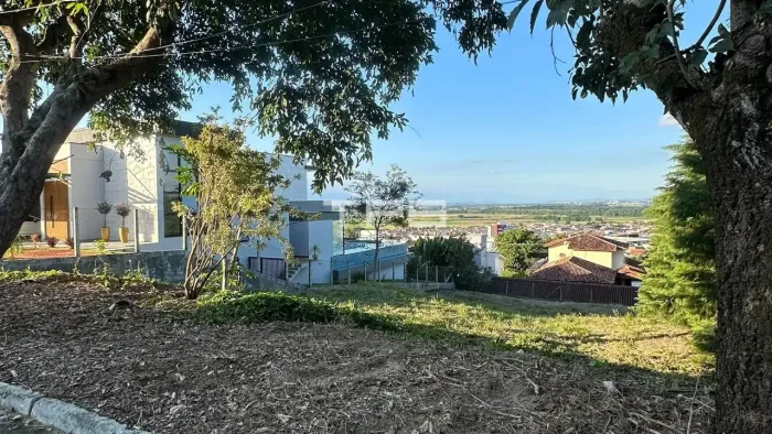 Terreno em Condomínio de Alto Padrão em Guaratinguetá  800m²