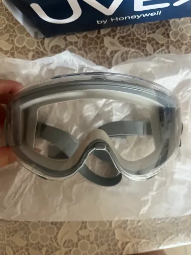 ÓCULOS DE PROTEÇÃO