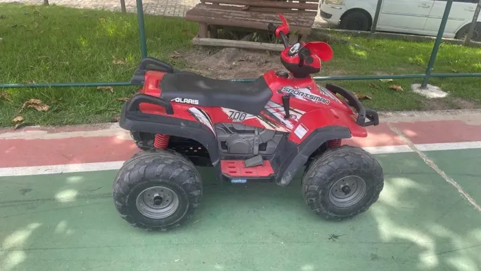 Quadriciclo infantil elétrico 12V