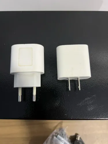 Carregadores Originais Apple 20W USB-C - Pouco Uso / Excelente Estado