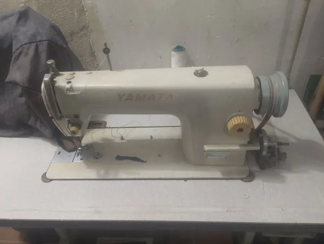 Máquina overloque industrial