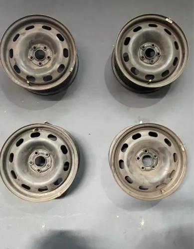 Rodas 15 ferro 5 furos vw