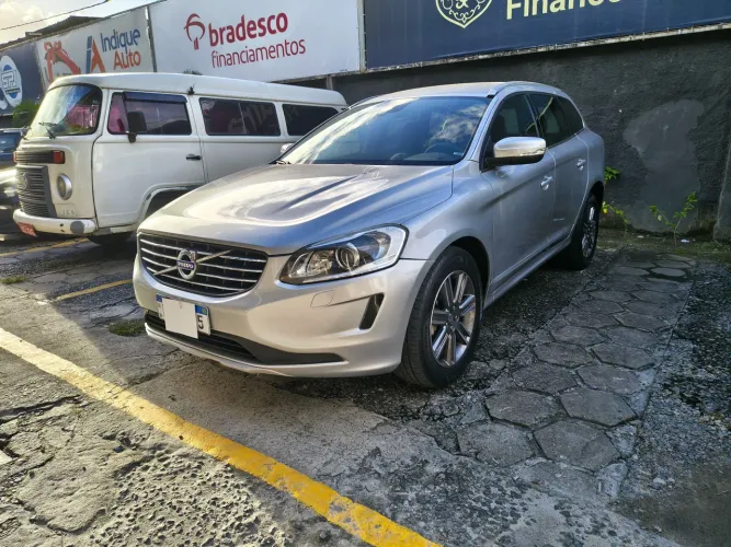 Volvo XC 60 D-5 Kinetic 2.4 AWD Diesel 5P 2017