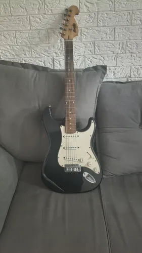 Guitarra Memphis MG 32 - Troca por Violino