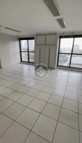 Sala Comercial a Venda - Edificio Wall Street- Na Isaac Póvoas, Próximo ao Centro- Cuiabá